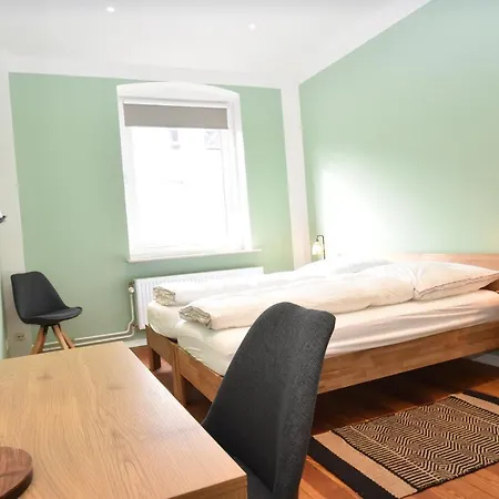 شقة Fewo1846 - Stadtbude - Komfortable 2-zimmer-wohnung Mitten Im Stadtzentrum